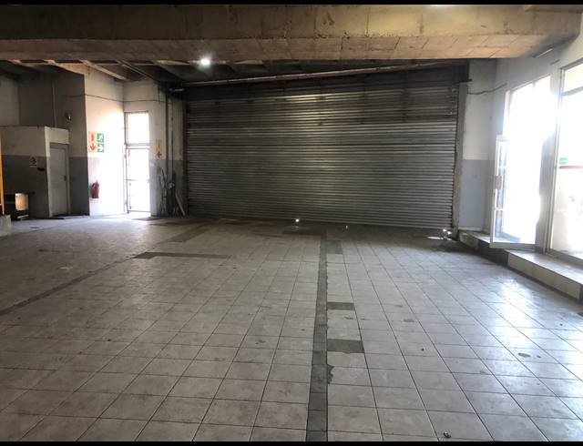 1,680M² BUILDING FOR SALE IN WINDERMERE